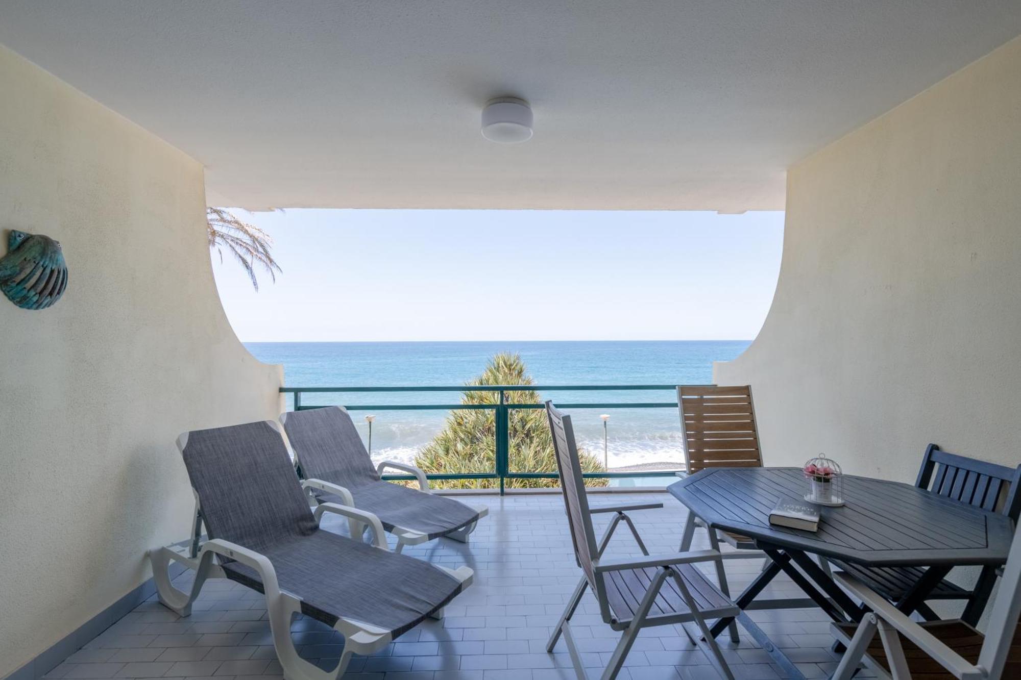 Atlantic View Apartment At Formosa Beach Funchal  Exterior foto